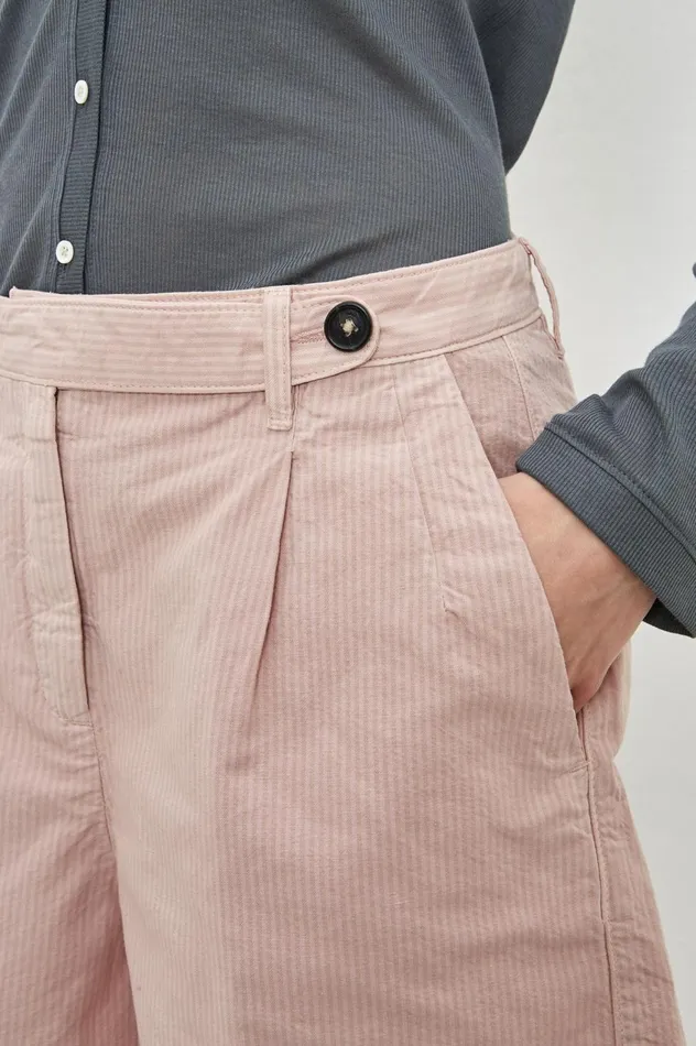 Women SARDINA 8211 Cotton Linen Bermuda Shorts 8211 Soft Pink Massimo Alba Trousers and Shorts Women SARDINA 8211 Cotton Linen Bermuda Shorts 8211 Soft Pink Massimo Alba Trousers and Shorts