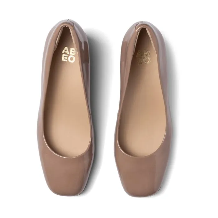 ABEO Avenue Pump Tan Womens Abeo Dress