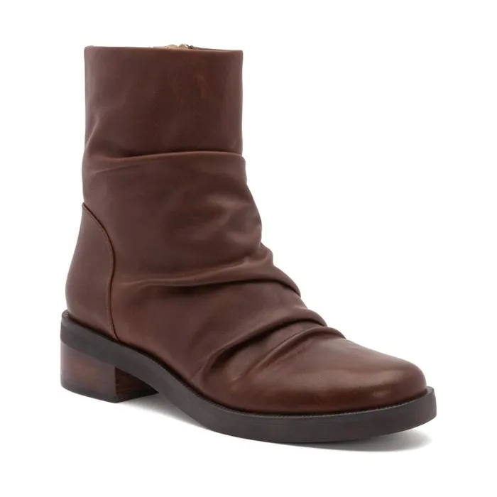 ABEO Traverse Scrunch Brown Womens Abeo Boots