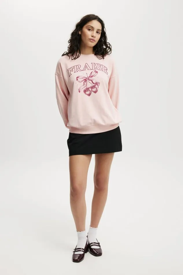 Classic Graphic Crew Sweatshirt Fraise Rose Quartz Women Cotton On Sweaters and Cardigans Classic Graphic Crew Sweatshirt Fraise Rose Quartz Women Cotton On Sweaters and Cardigans