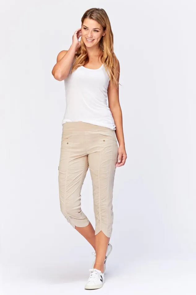 Clothing Crops XCVI Iris Crop Sand