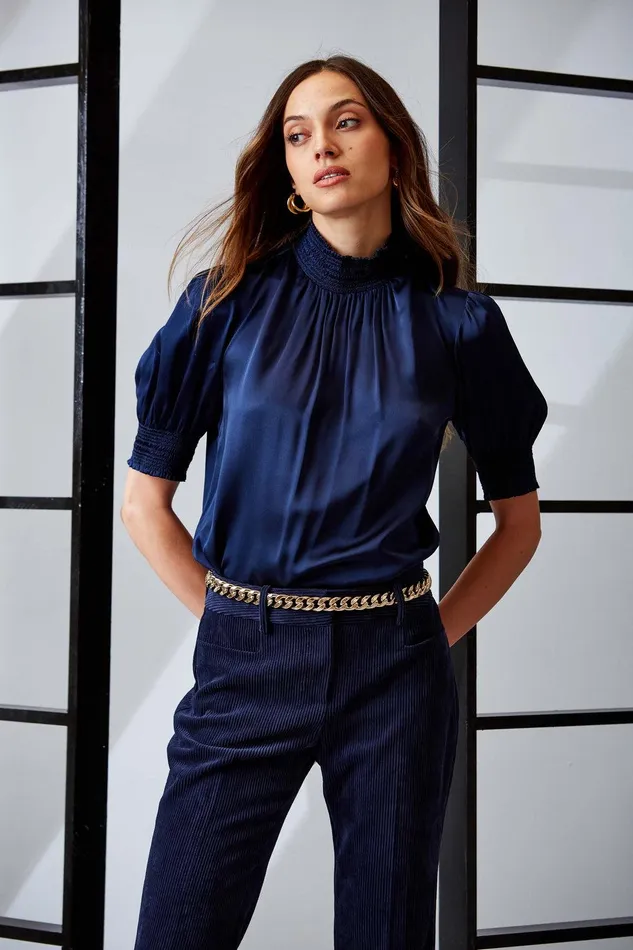 Elie Tahari Short Sleeve Silk Satin Smocked Shirt Galaxy Navy Women Suiting