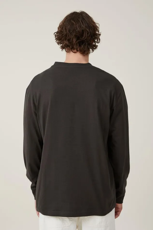Loose Fit Long Sleeve Tshirt Washed Black Men Cotton On Tees and Tanks Loose Fit Long Sleeve Tshirt Washed Black Men Cotton On Tees and Tanks