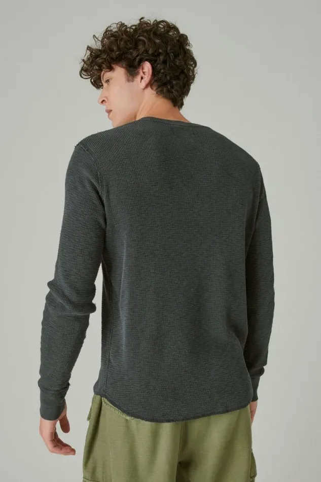 Lucky Brand Guinness Logo Thermal Jet Black Men Shirts and Tops