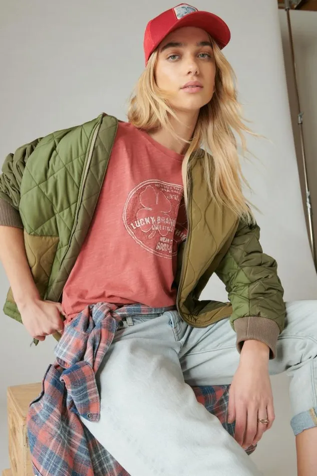 Lucky Brand Lucky Double Clover Boyfriend Tee Cardinal Women Graphic Tees