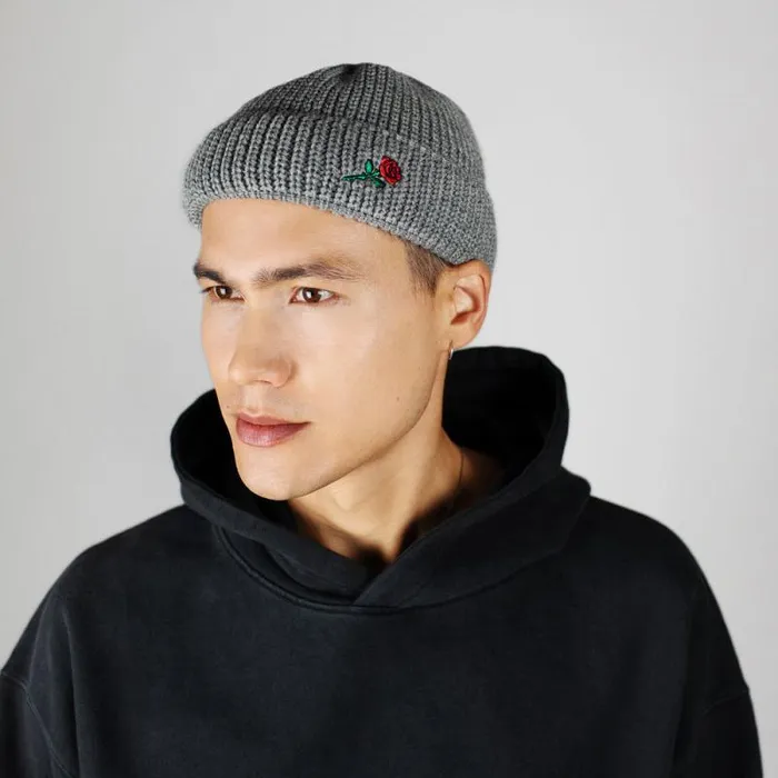 MenWomen BEANIES CAPS and SCARVES Vertere Berlin SHORT WOOL BEANIE ROSE EMBROIDERY 8211 LIGHTGREY
