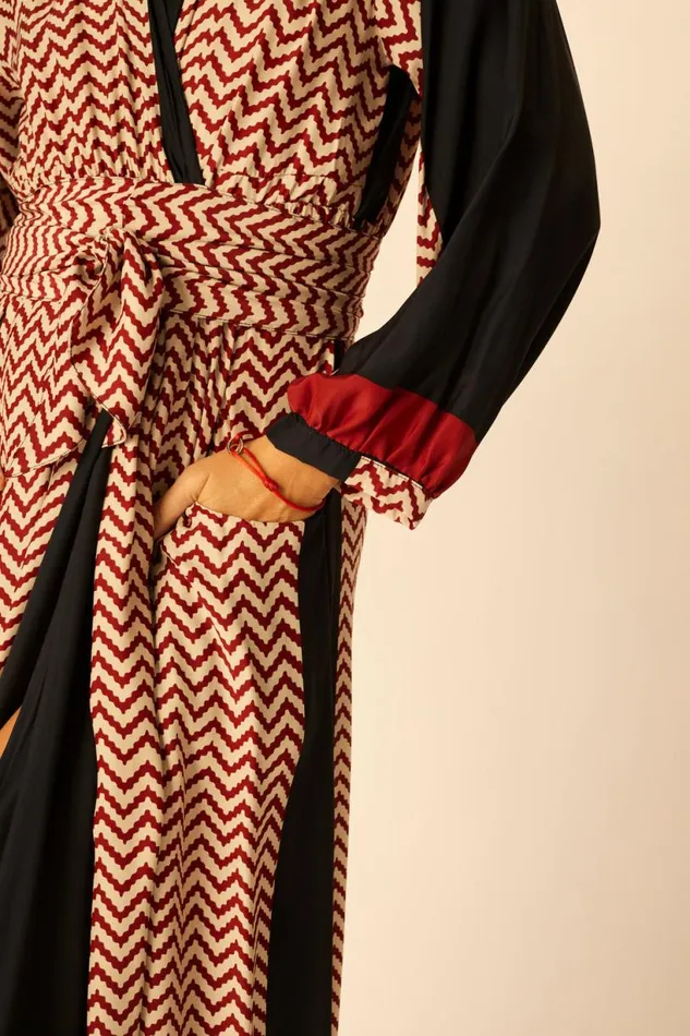 Natalie Martin NICO LS MAXI WITH SASH Block Zigzag Noire Shop Dresses