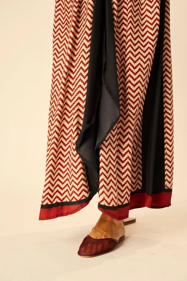 Natalie Martin NICO LS MAXI WITH SASH Block Zigzag Noire Shop Dresses