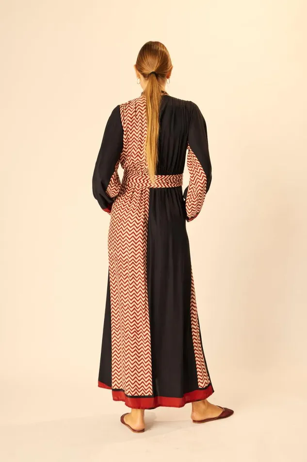 Natalie Martin NICO LS MAXI WITH SASH Block Zigzag Noire Shop Dresses