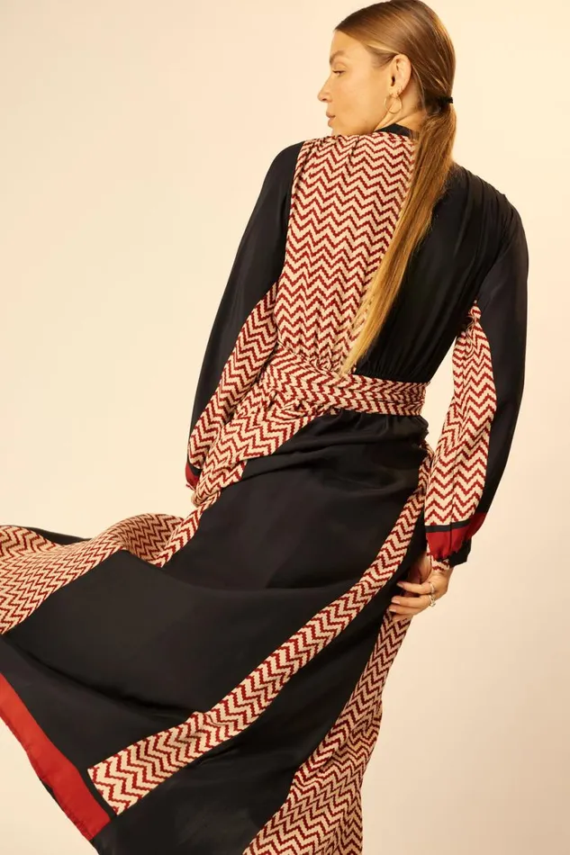 Natalie Martin NICO LS MAXI WITH SASH Block Zigzag Noire Shop Dresses