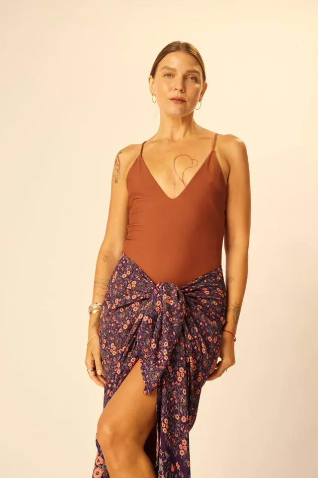 Natalie Martin SARONGSCARF Petite Fleur Aubergine Shop Bottoms