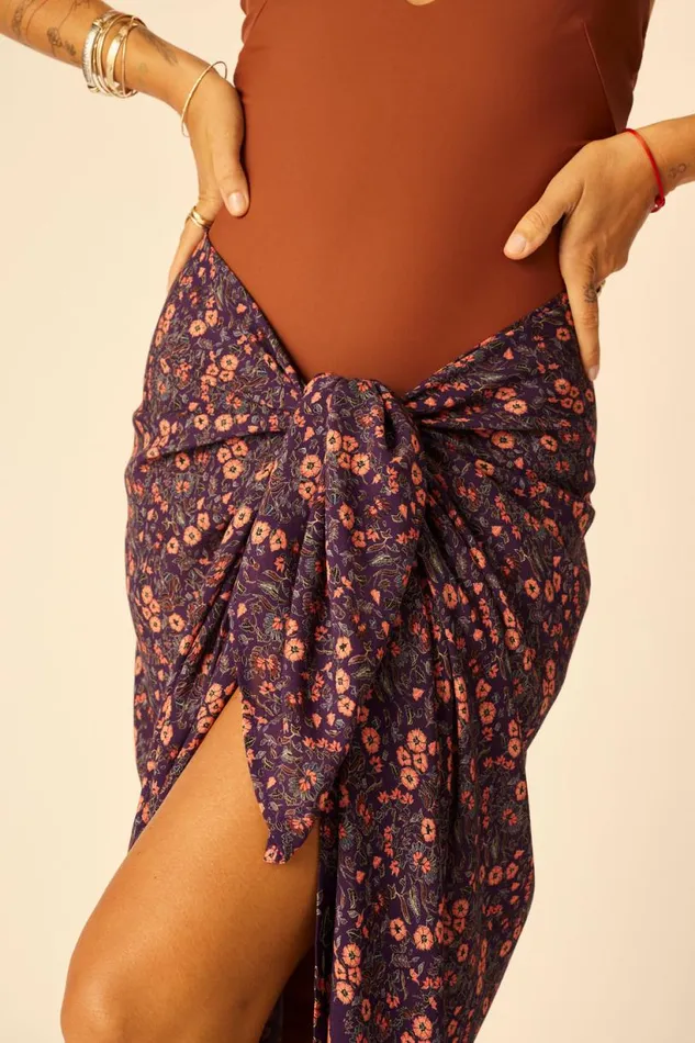 Natalie Martin SARONGSCARF Petite Fleur Aubergine Shop Bottoms