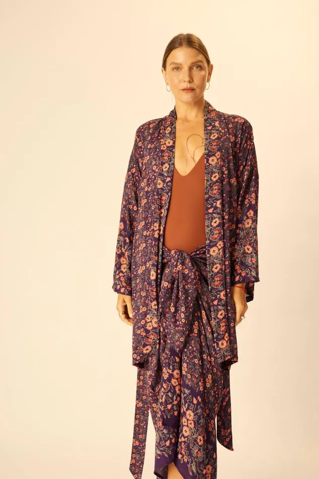 Natalie Martin SARONGSCARF Petite Fleur Aubergine Shop Bottoms