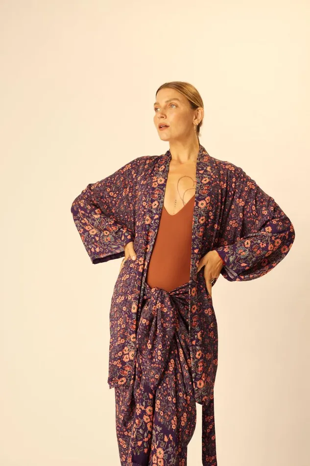 Natalie Martin SARONGSCARF Petite Fleur Aubergine Shop Bottoms