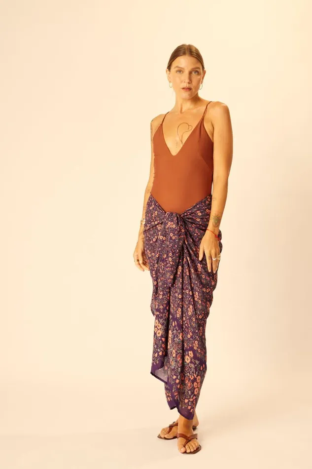 Natalie Martin SARONGSCARF Petite Fleur Aubergine Shop Bottoms