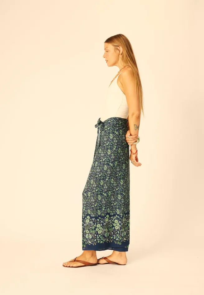 Natalie Martin SARONGSCARF Petite Fleur Marine Shop Bottoms