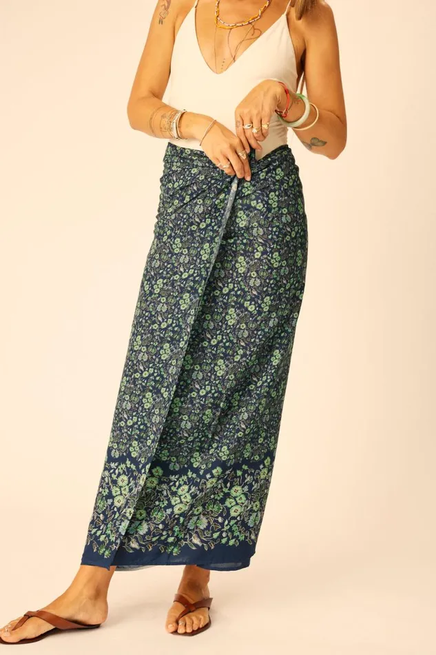 Natalie Martin SARONGSCARF Petite Fleur Marine Shop Bottoms