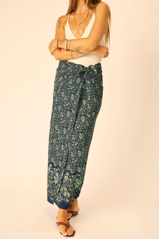 Natalie Martin SARONGSCARF Petite Fleur Marine Shop Bottoms