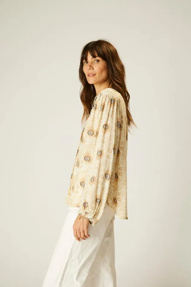 Natalie Martin TOLAN SHIRT Vintage Flowers Sand Shop Tops