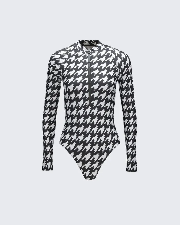 Perfect Moment Swim Houndstooth PM HalfZip Spring Suit Black and White 8211 Houndstooth Print 8211 Women Perfect Moment Swim Houndstooth PM HalfZip Spring Suit Black and White 8211 Houndstooth Print 8211 Women