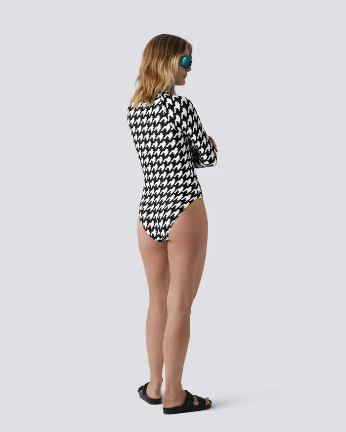Perfect Moment Swim Houndstooth PM HalfZip Spring Suit Black and White 8211 Houndstooth Print 8211 Women
