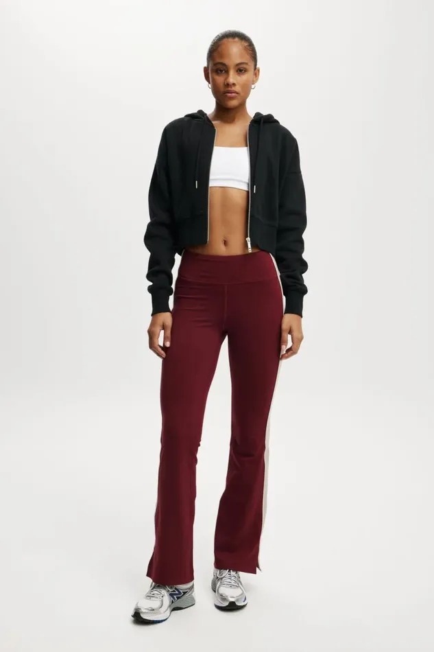 Plush Essential Cropped Zip Through Core Black Women Cotton On Sweats and Hoodies Plush Essential Cropped Zip Through Core Black Women Cotton On Sweats and Hoodies