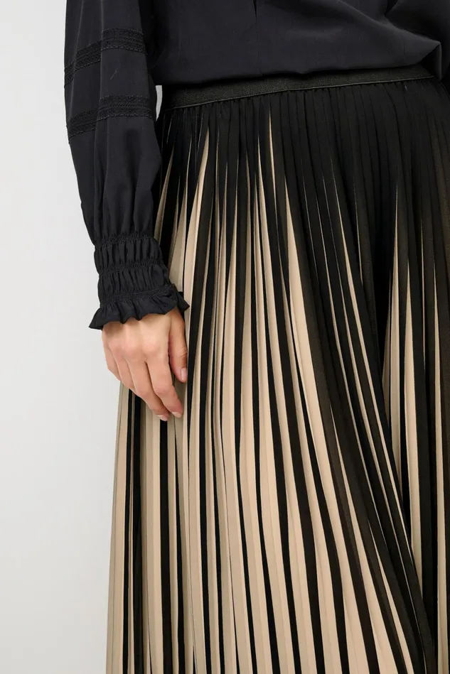 Skirts Women CULTURE CUcarly Skirt Black
