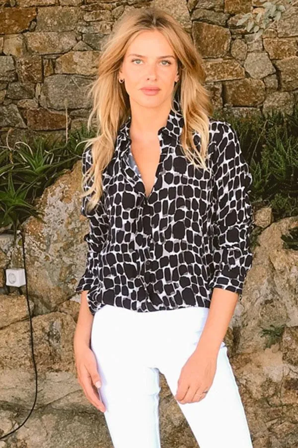 Sosandar Tops Women Black and White Morocco Print Longline Shirt Black White