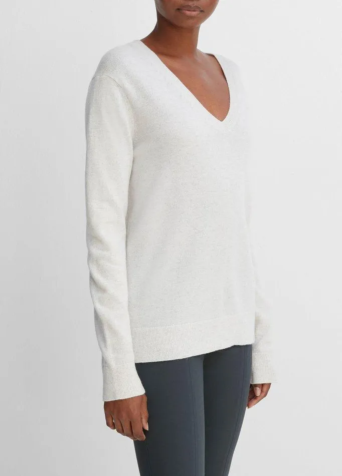 Sweaters Women Vince Cashmere Weekend VNeck Sweater Heather White Sweaters Women Vince Cashmere Weekend VNeck Sweater Heather White