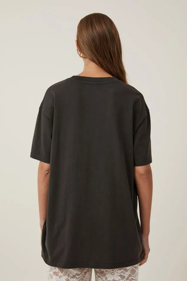 The Oversized Graphic Tee Wildewashed Black Women Cotton On Graphic TShirts The Oversized Graphic Tee Wildewashed Black Women Cotton On Graphic TShirts