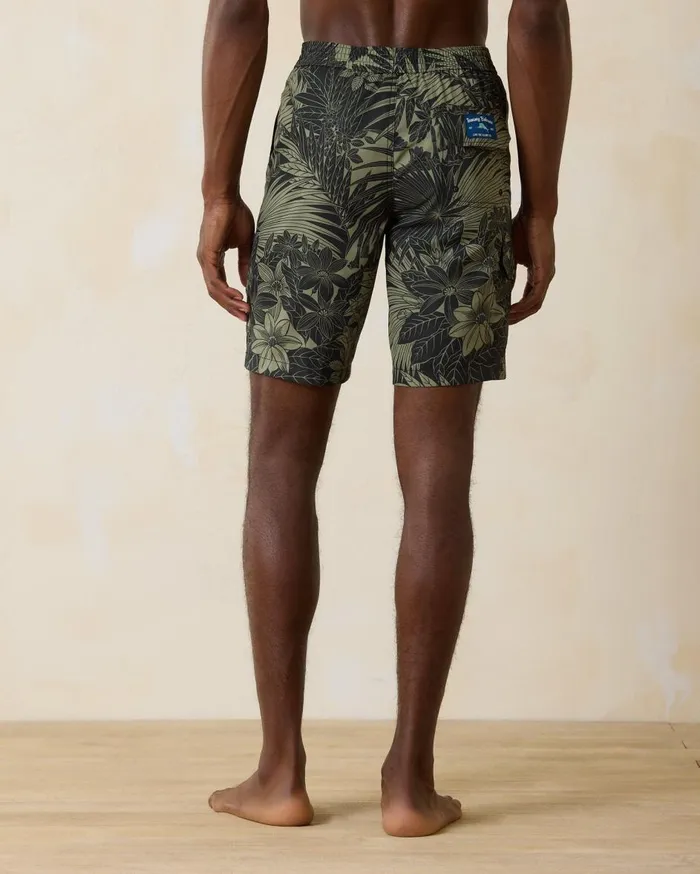 Tommy Bahama Disney Baja Surf The Wave 9Inch Board Shorts Blue Freeze Men Swim and Boardshorts Tommy Bahama Disney Baja Surf The Wave 9Inch Board Shorts Blue Freeze Men Swim and Boardshorts