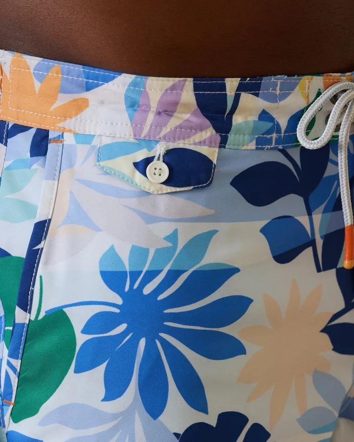 Tommy Bahama Disney Naples Postcard To Paradise 6Inch Swim Trunks Continental Men Swim and Boardshorts