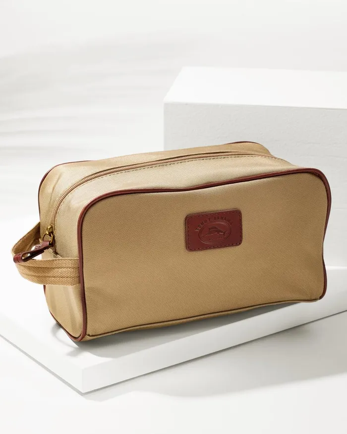 Tommy Bahama Siena Tan 2in1 Garment Duffel Bag Chestnut MenBig and TallWomenBeach and Home Luggage and Travel Tommy Bahama Siena Tan 2in1 Garment Duffel Bag Chestnut MenBig and TallWomenBeach and Home Luggage and Travel