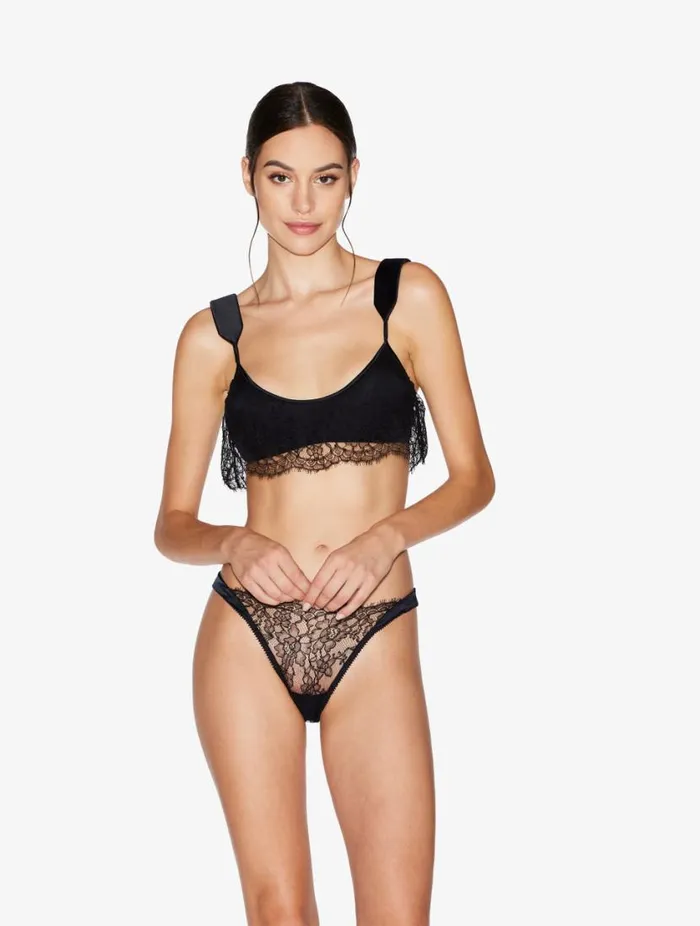 Wireless Bra In Black With Lace Overlay Lingerie La Perla Padded