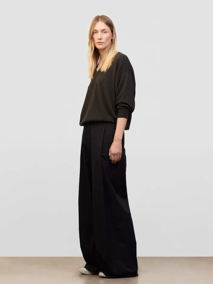 Women Begg X Co Sweaters Jade VNeck Cashmere Sweater Assam